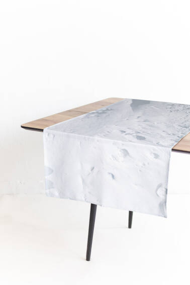 SNOW - table runner