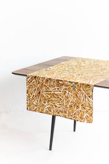 STRAW - table runner