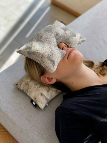 BEACH SAND - relaxation set / weighted eye mask & pillow